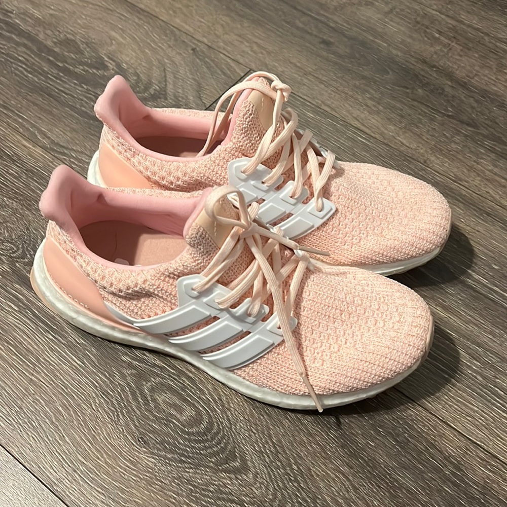 Kids ultra boost 7Y